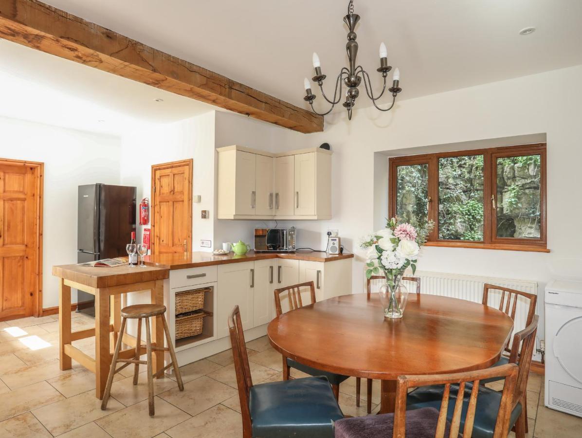 הוילה בומאריס Long House מראה חיצוני תמונה